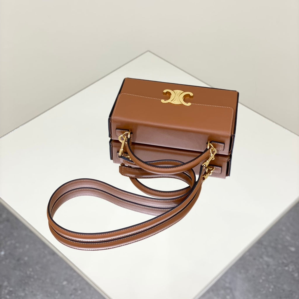 CELINE BOX TRIOMPHE 22 TAN NATURAL CALFSKIN