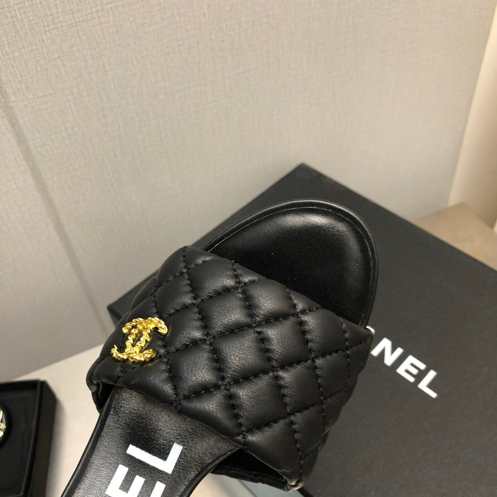 CHANEL DIAMOND-QUILTED 6 CM SANDALS IN BLACK LAMBSKIN