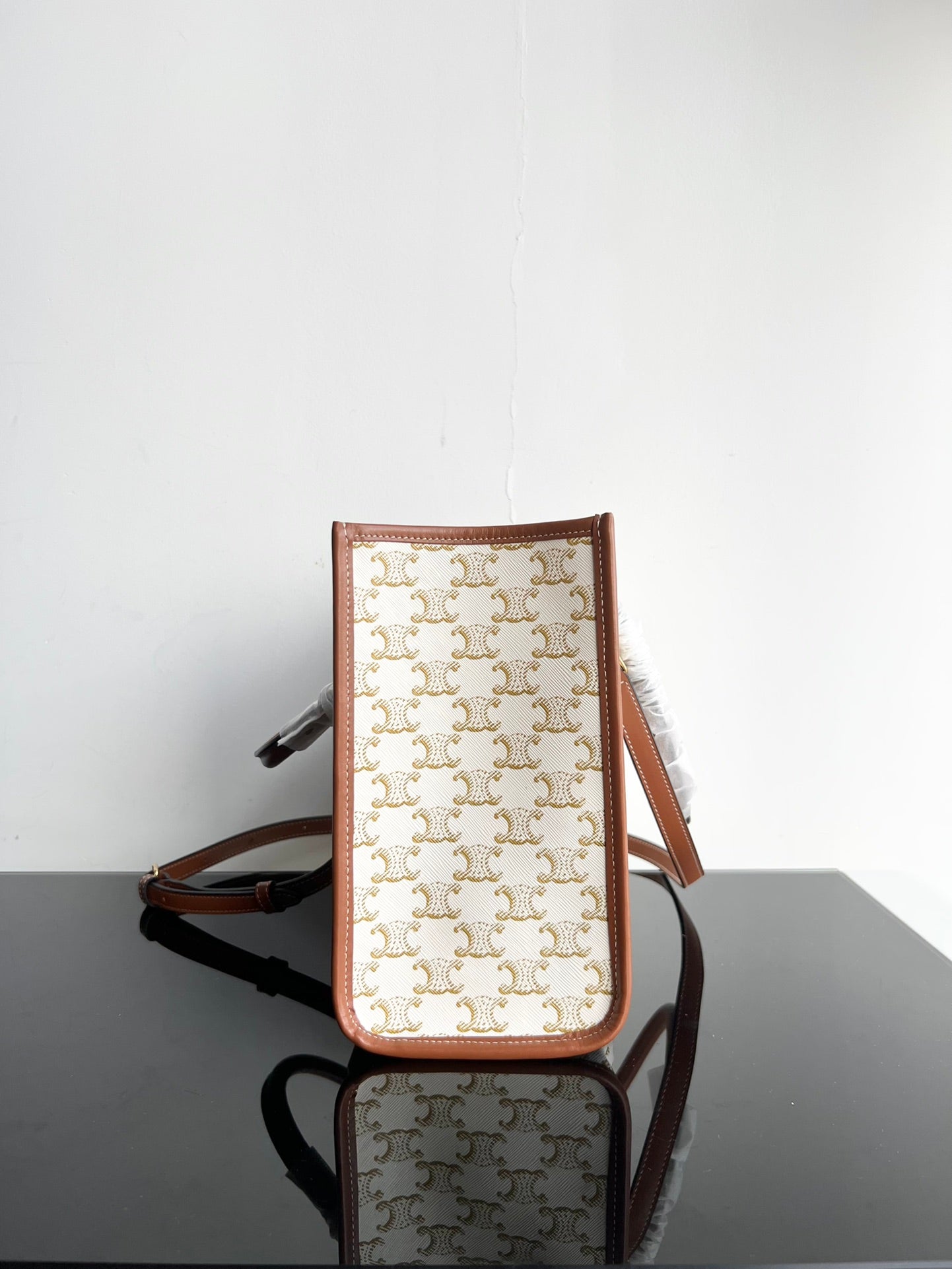 CELINE TRIOMPHE CABAS 35 WHITE CREAM CALFSKIN TOTE