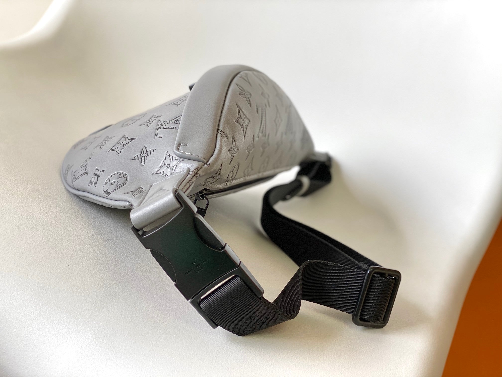 LOUIS VUITTON LV 25S DISCOVERY BUMBAG 44 IN TAUPE GRAY EMBOSSED MONOGRAM ECLIPSE CALFSKIN