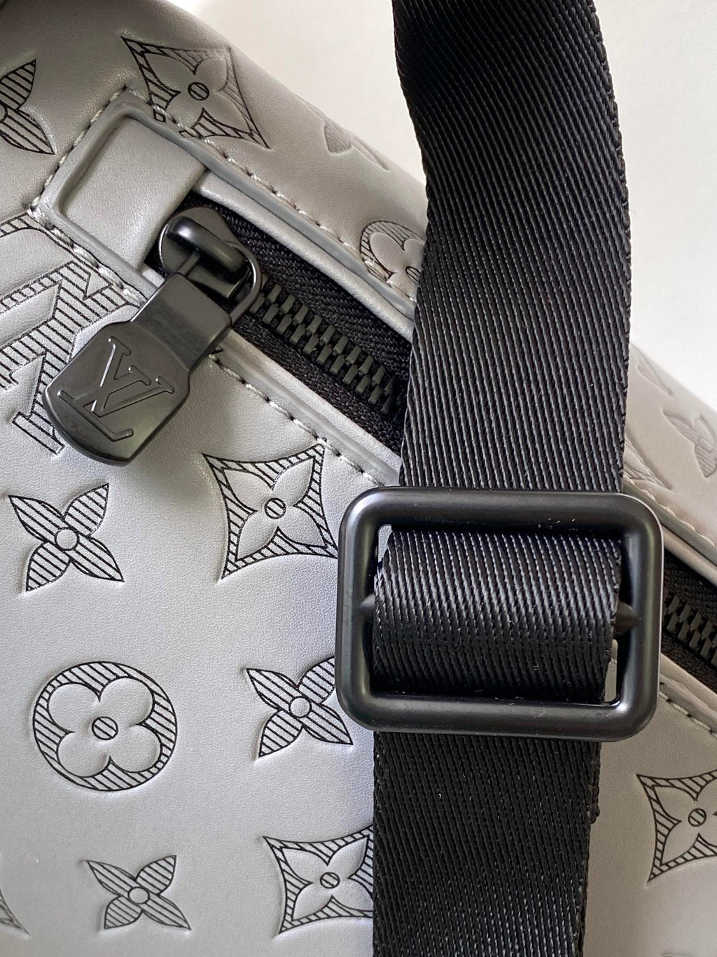 LOUIS VUITTON LV 25S DISCOVERY BUMBAG 44 IN TAUPE GRAY EMBOSSED MONOGRAM ECLIPSE CALFSKIN