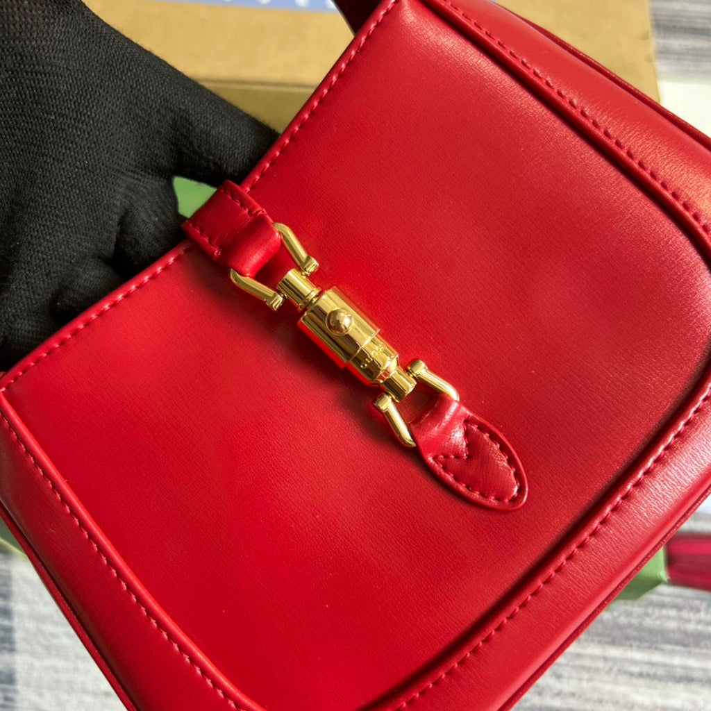 GUCCI JACKIE MINI 19 SHOULDER BAG IN CHERRY RED CALFSKIN