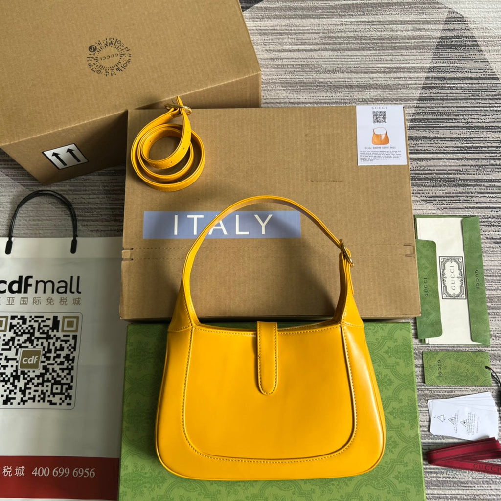 GUCCI JACKIE SMALL 28 SHOULDER BAG IN YELLOW CALFSKIN