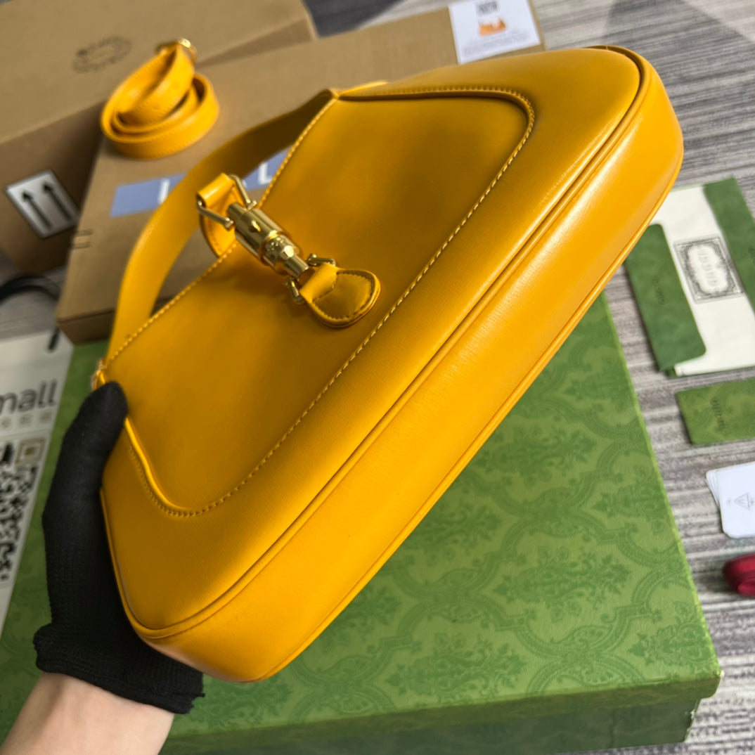 GUCCI JACKIE SMALL 28 SHOULDER BAG IN YELLOW CALFSKIN