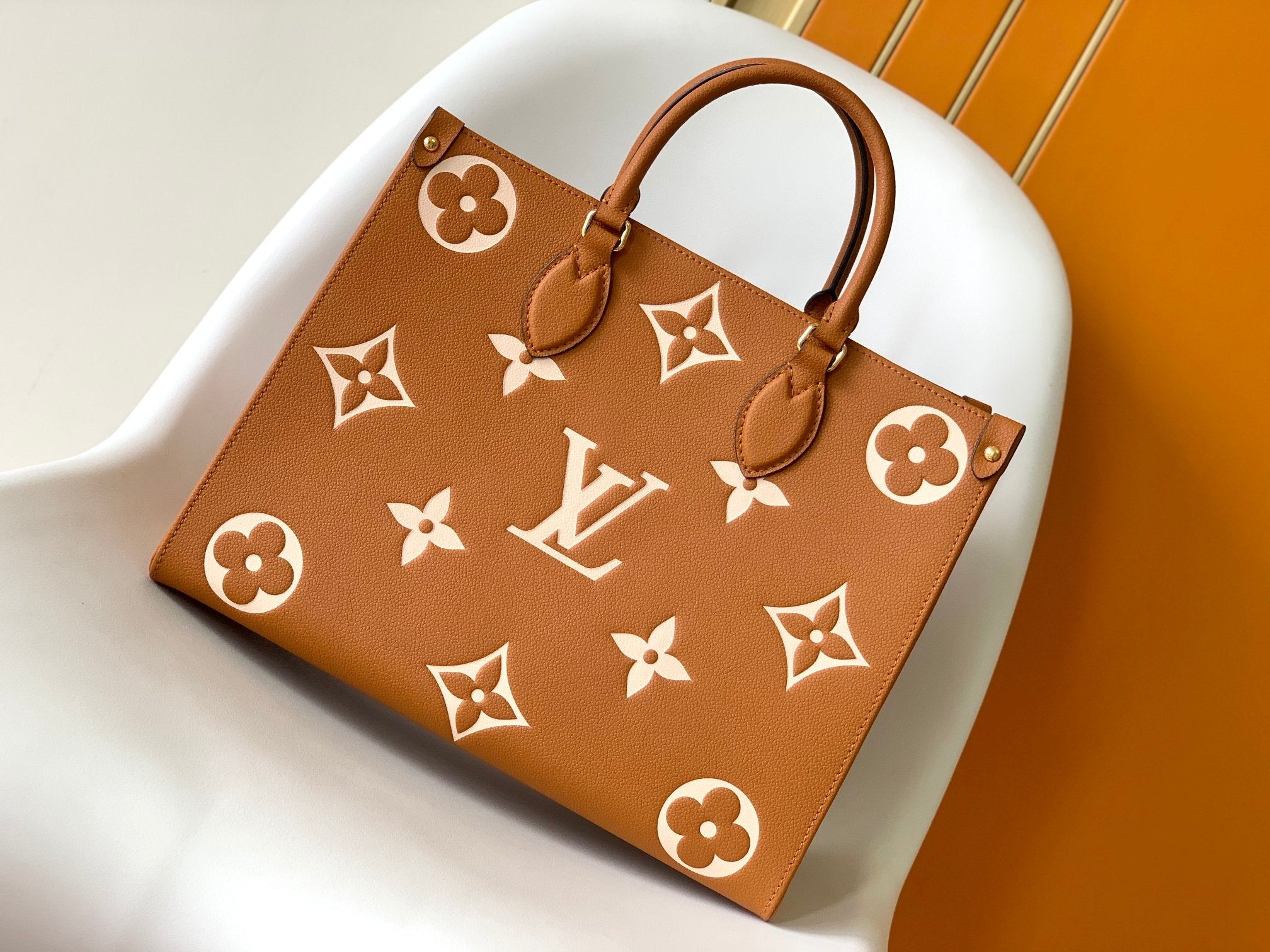 LOUIS VUITTON ONTHEGO MM 35CM ORANGE WHITE
