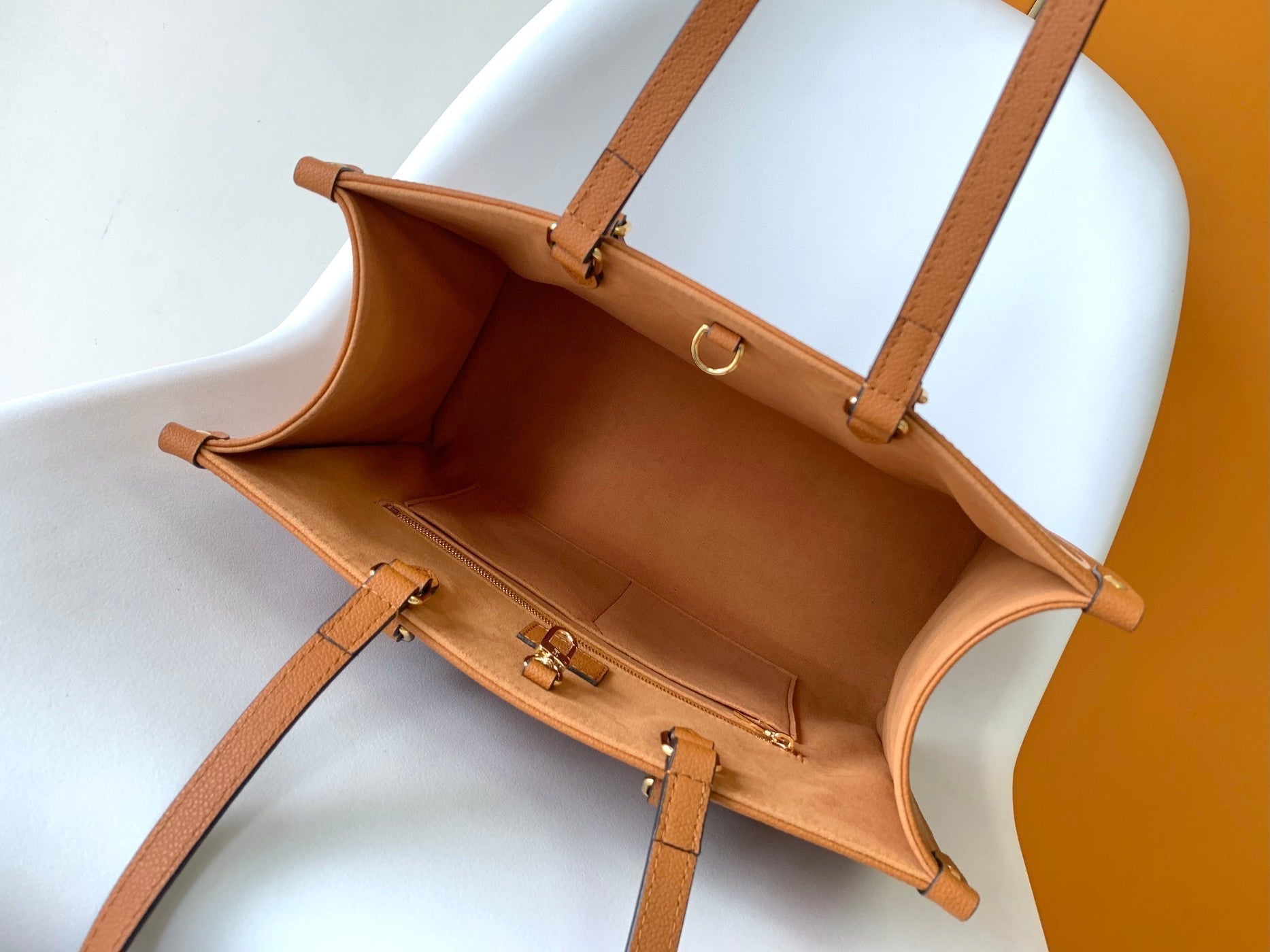LOUIS VUITTON ONTHEGO MM 35CM ORANGE WHITE
