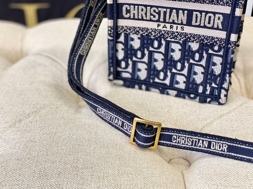 DIOR LADY 18 BAG IN BLUE OBLIQUE JACQUARD