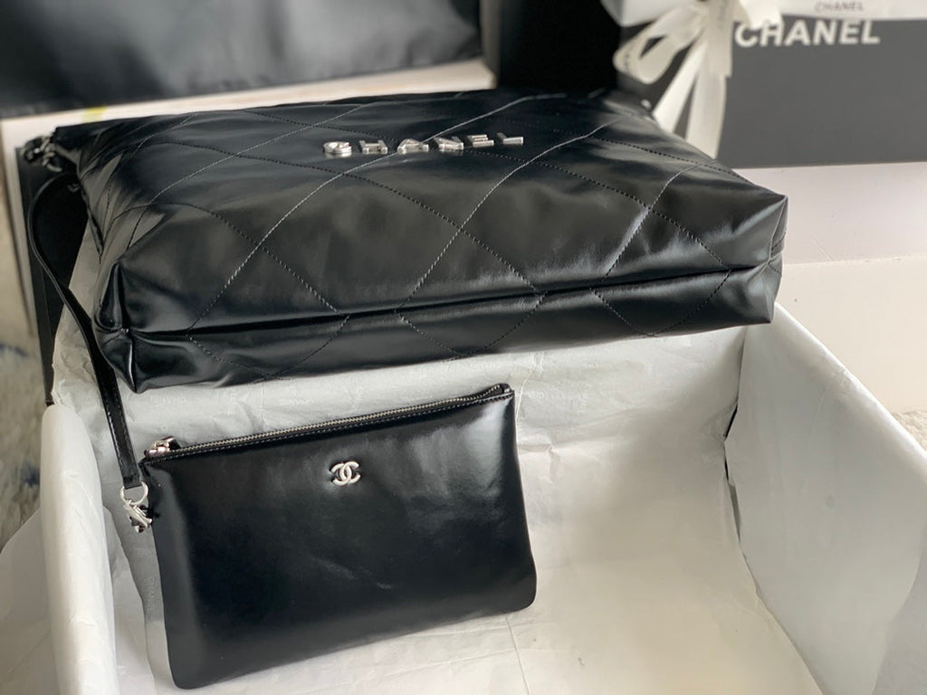 CHANEL LARGE 42 HANDBAG IN BLACK SHINY CALFSKIN SILVER HARDWARE
