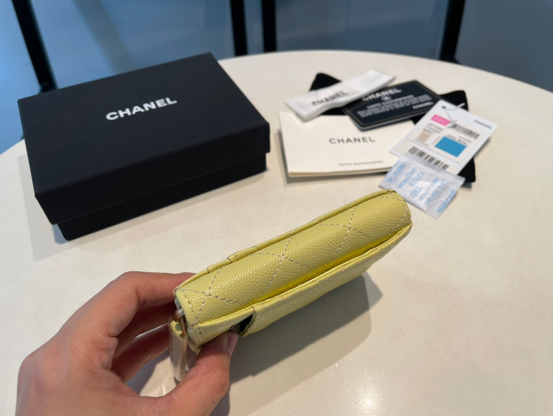 CHANEL ZIPPED COIN PURSE 11 YELLOW GRAINED CALFSKIN