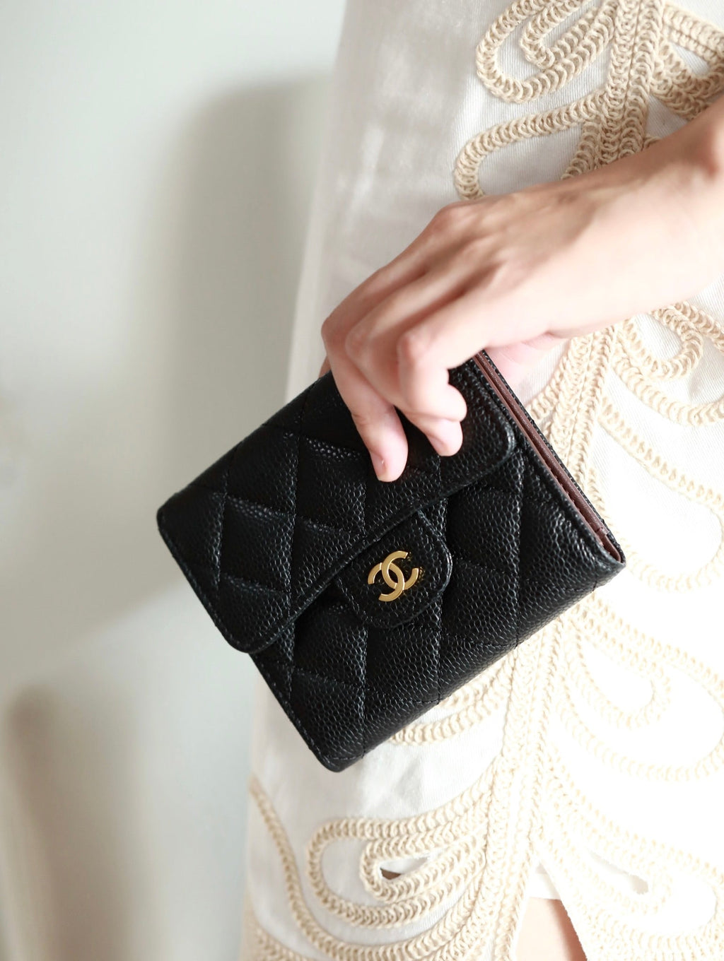 CHANEL FLAP CARD HOLDER 11.5 BLACK GRAINED CALFSKIN GOLD ICON