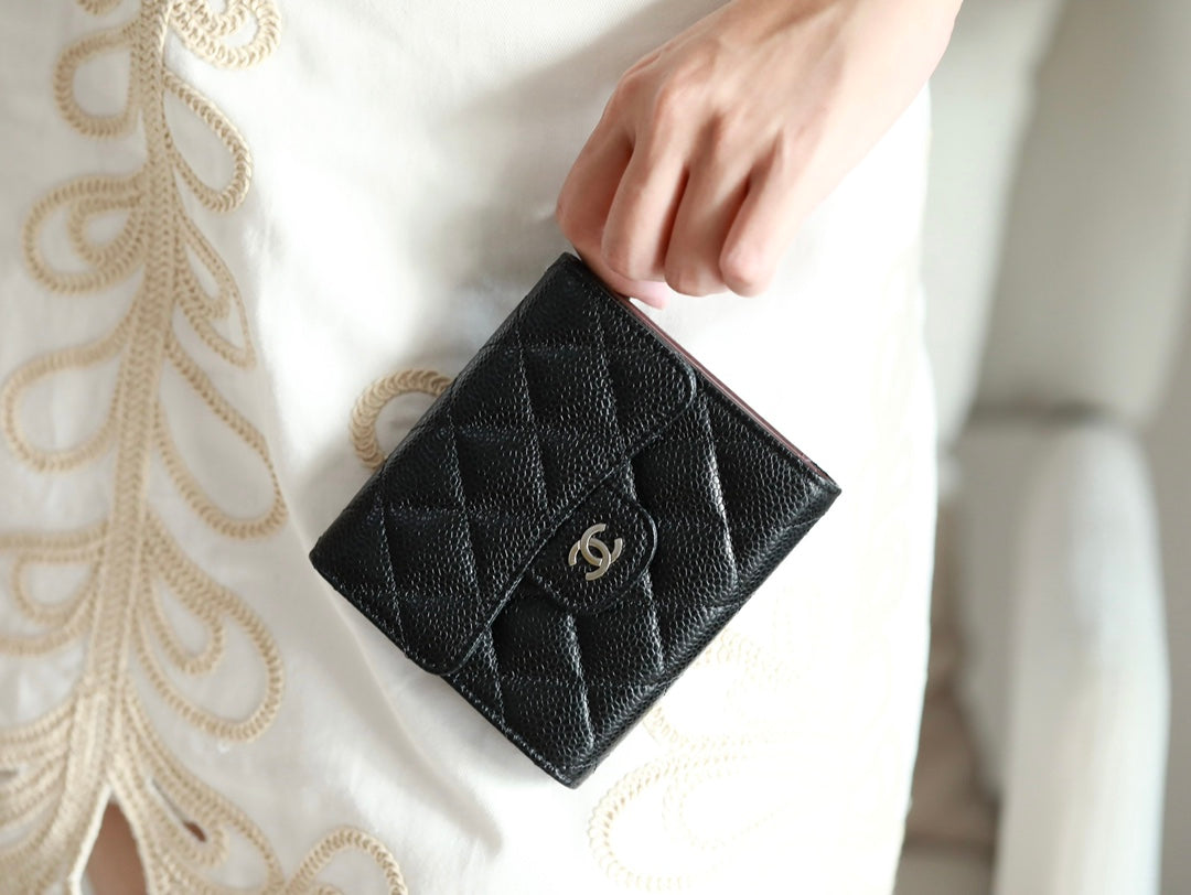 CHANEL FLAP CARD HOLDER 11.5 BLACK GRAINED CALFSKIN SILVER ICON