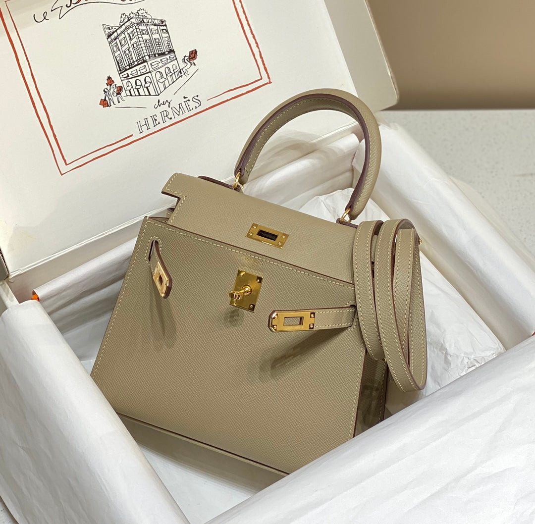HERMES KELLY MINI 20 BAG IN TAN BROWN CALFSKIN WITH GOLD HARDWARE