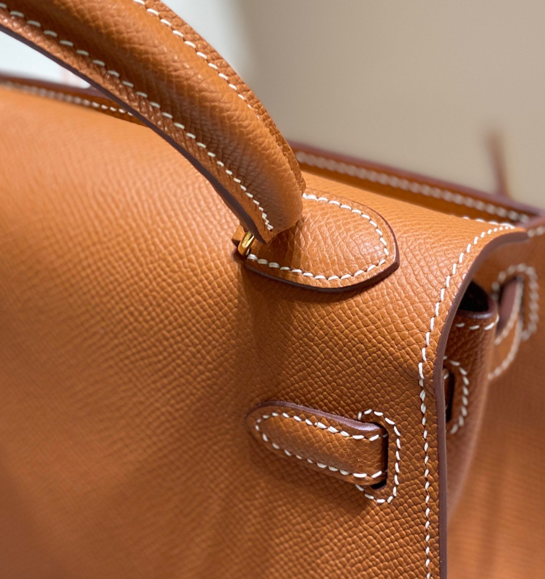 HERMES KELLY MINI 20 BAG IN BRONZE BROWN CALFSKIN WITH GOLD HARDWARE