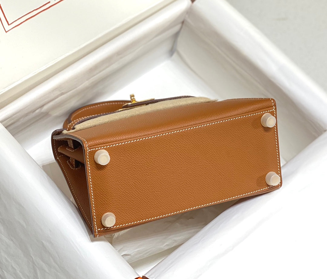 HERMES KELLY MINI 20 BAG IN BRONZE BROWN CALFSKIN WITH GOLD HARDWARE
