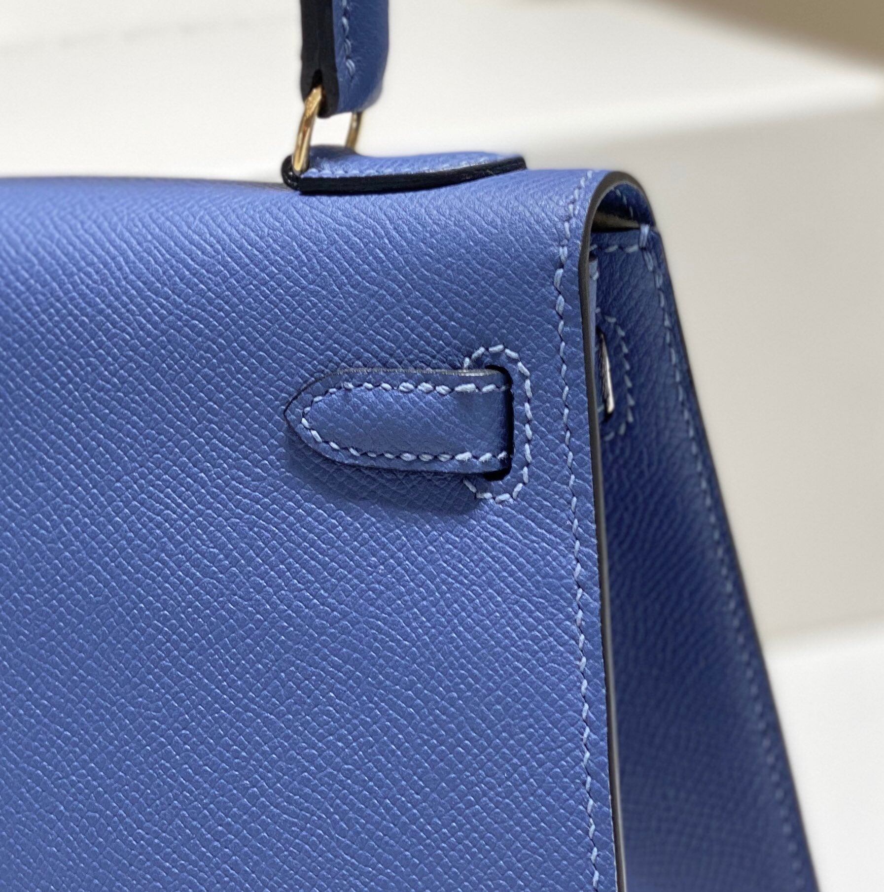 HERMES KELLY MINI 20 BAG IN AZURE BLUE CALFSKIN WITH GOLD HARDWARE