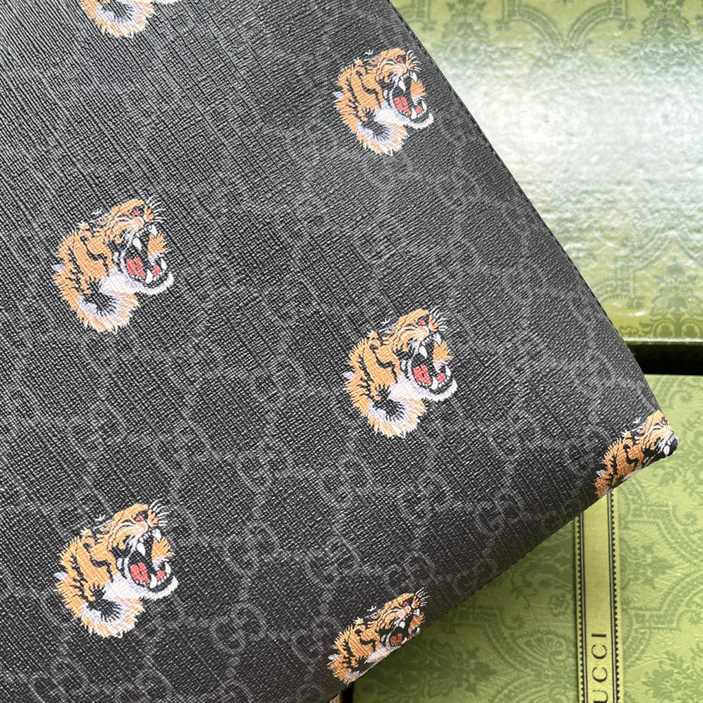 GUCCI CLUTCH WITH TIGER PRINT 30 IN BLACK MONOGRAM CANVAS