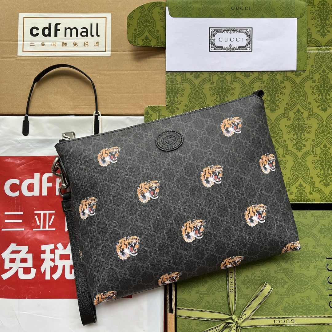 GUCCI CLUTCH WITH TIGER PRINT 30 IN BLACK MONOGRAM CANVAS