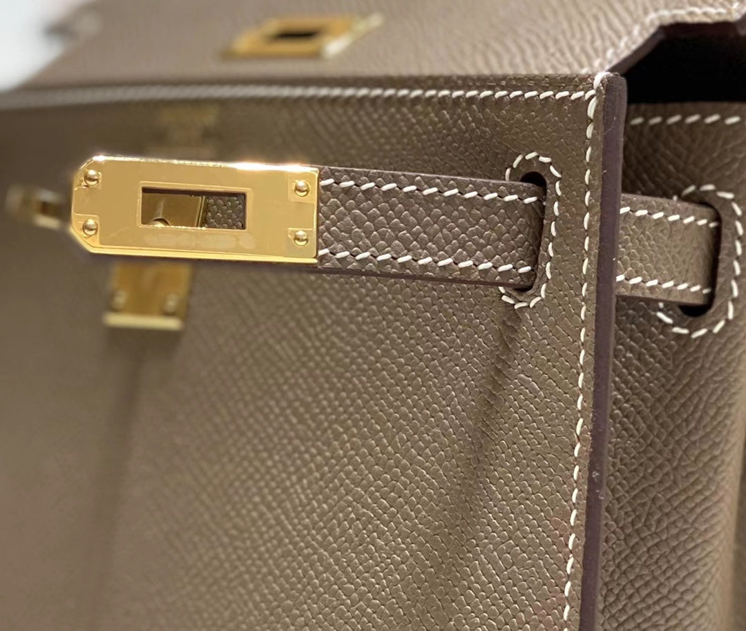 HERMES KELLY MINI 20 BAG IN MEDIUM BROWN CALFSKIN WITH GOLD HARDWARE