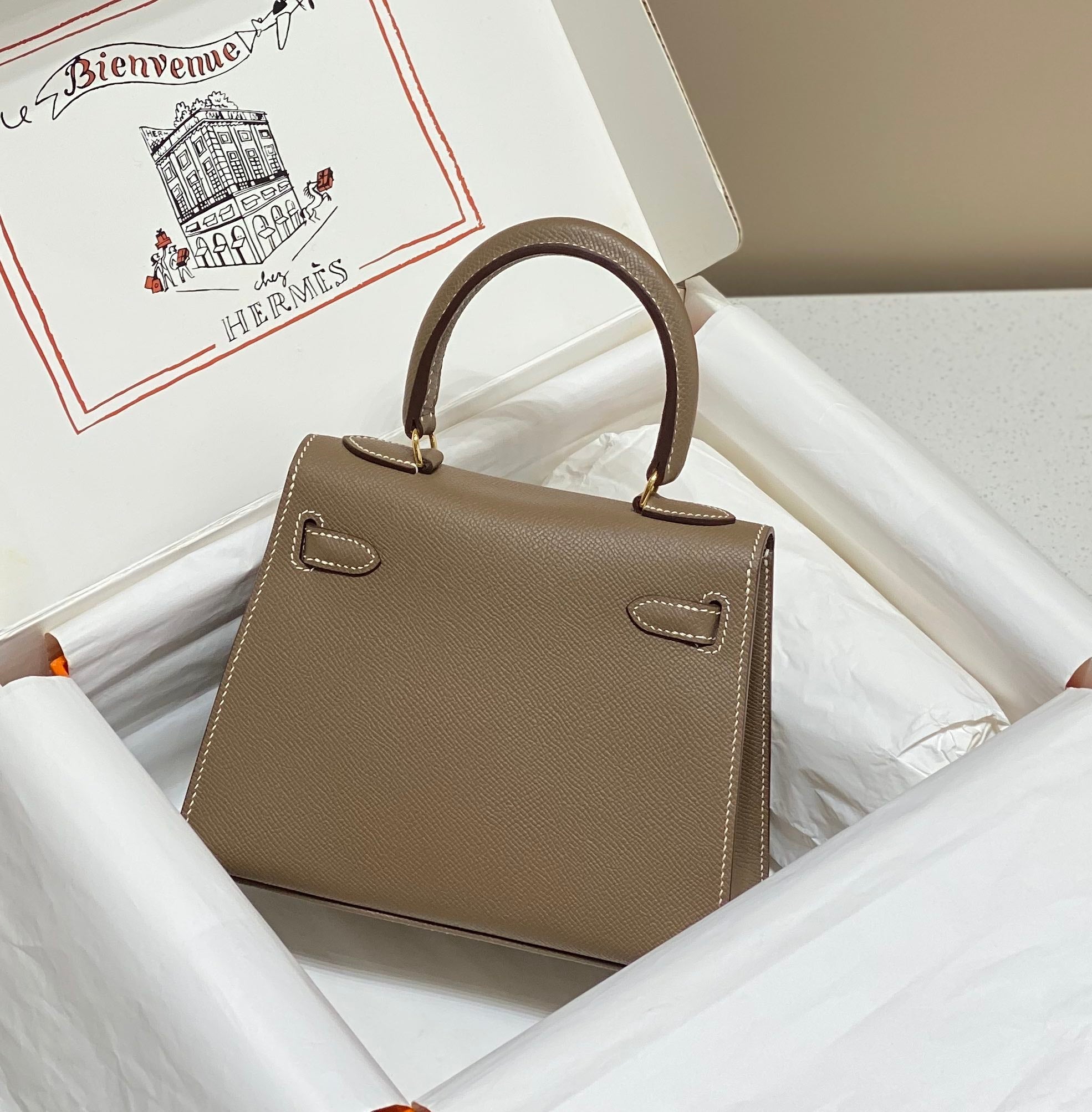 HERMES KELLY MINI 20 BAG IN MEDIUM BROWN CALFSKIN WITH GOLD HARDWARE
