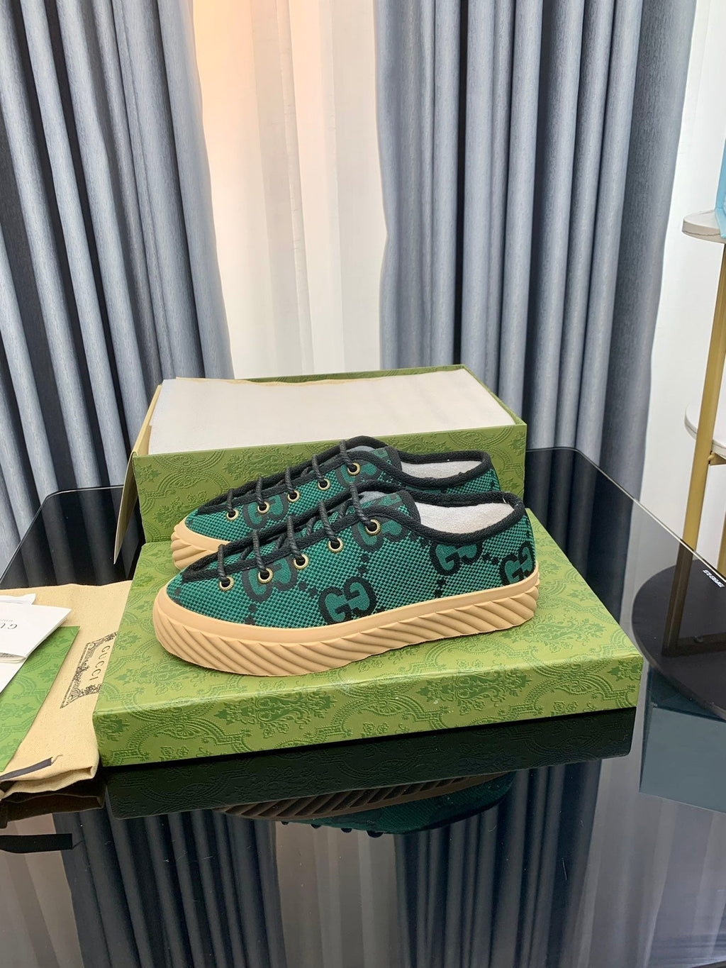 GUCCI UNIQUE SNEAKER THICK-SOLE CASTLETON GREEN CANVAS