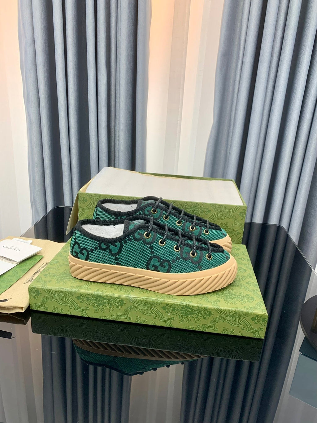 GUCCI UNIQUE SNEAKER THICK-SOLE CASTLETON GREEN CANVAS
