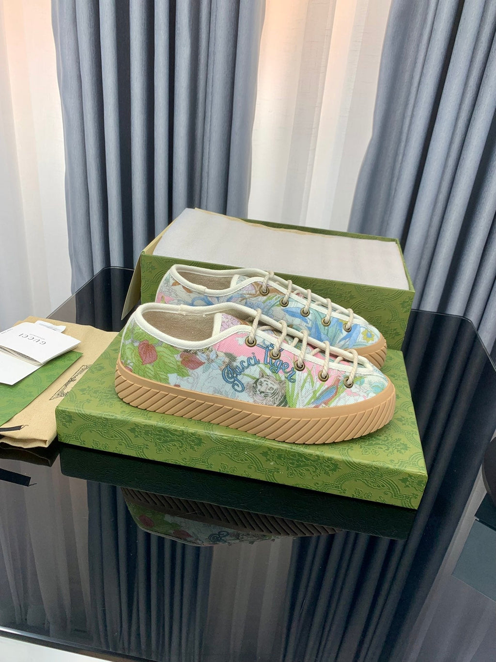 GUCCI UNIQUE SNEAKER THICK-SOLE GRASS MOTIF CANVAS