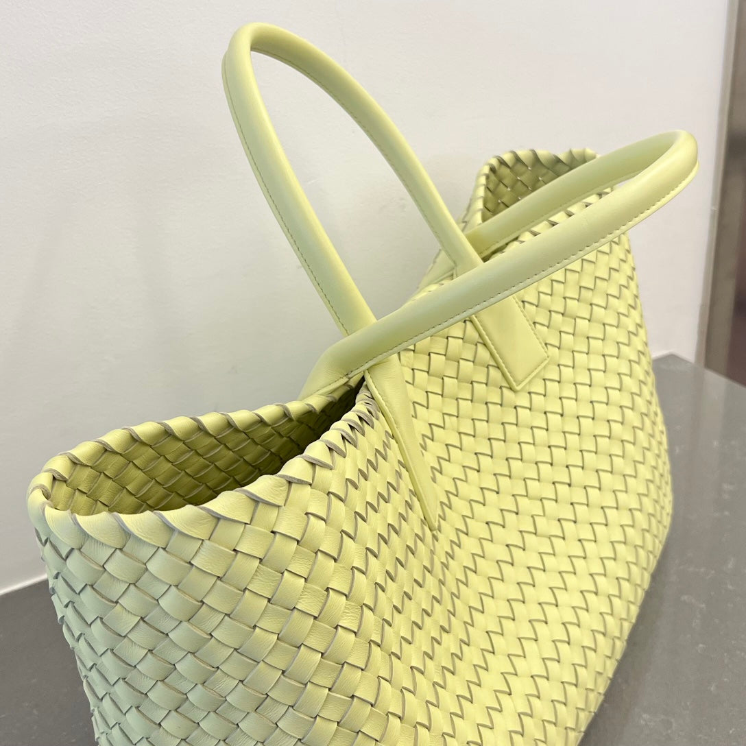 BOTTEGA VENETA LARGE CABAT 51 IN PASTEL YELLOW LAMBSKIN