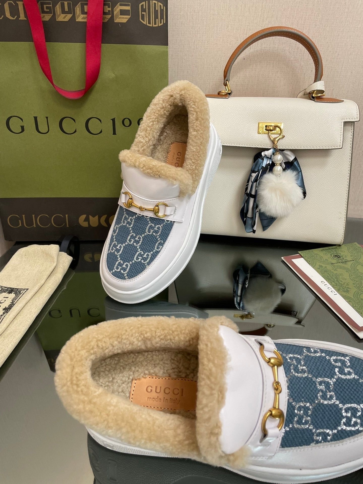GUCCI LOAFER IN BLUE JACQUARD MIX WHITE CALFSKIN WITH BEIGE WOOL LINING
