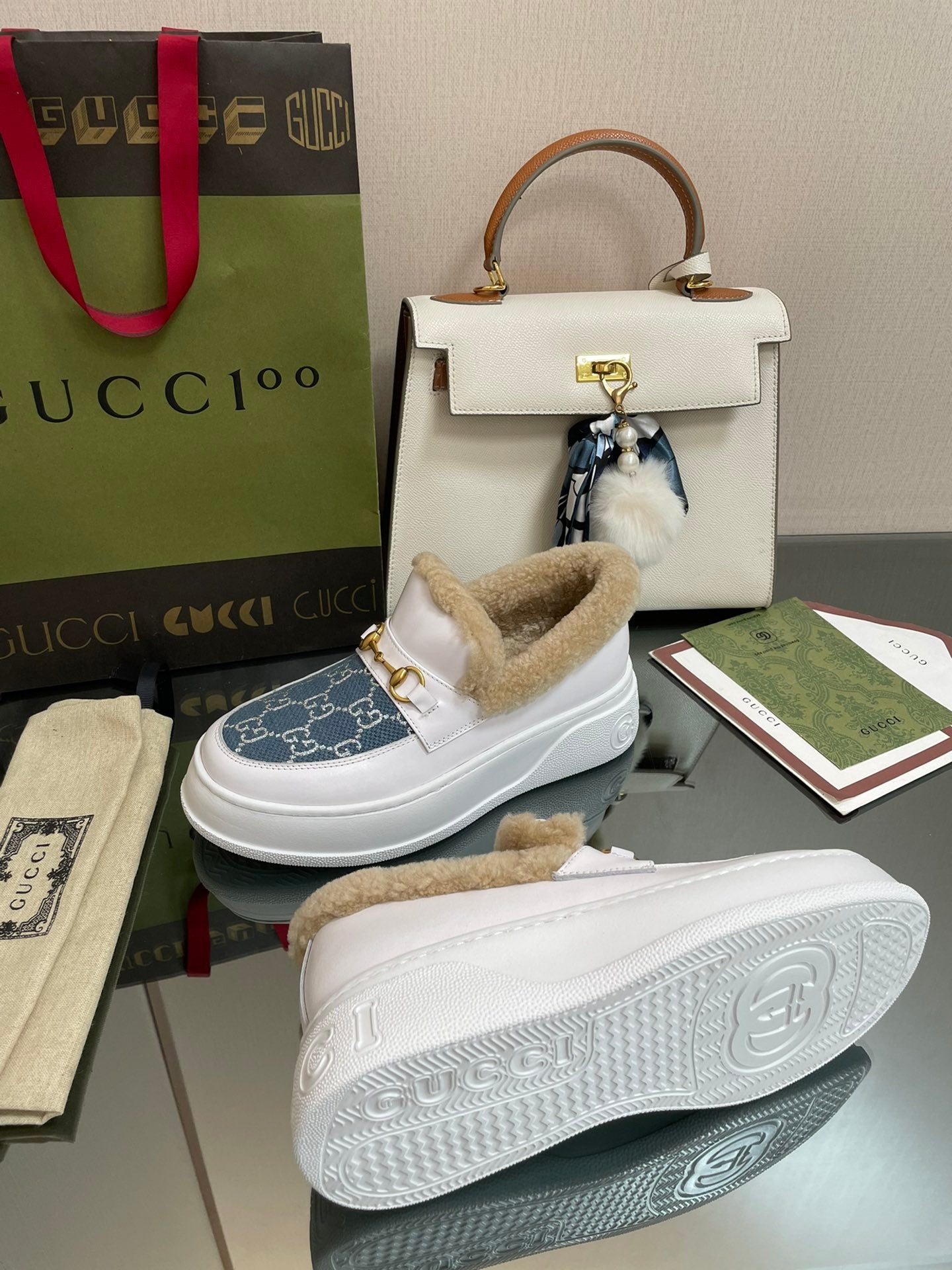 GUCCI LOAFER IN BLUE JACQUARD MIX WHITE CALFSKIN WITH BEIGE WOOL LINING