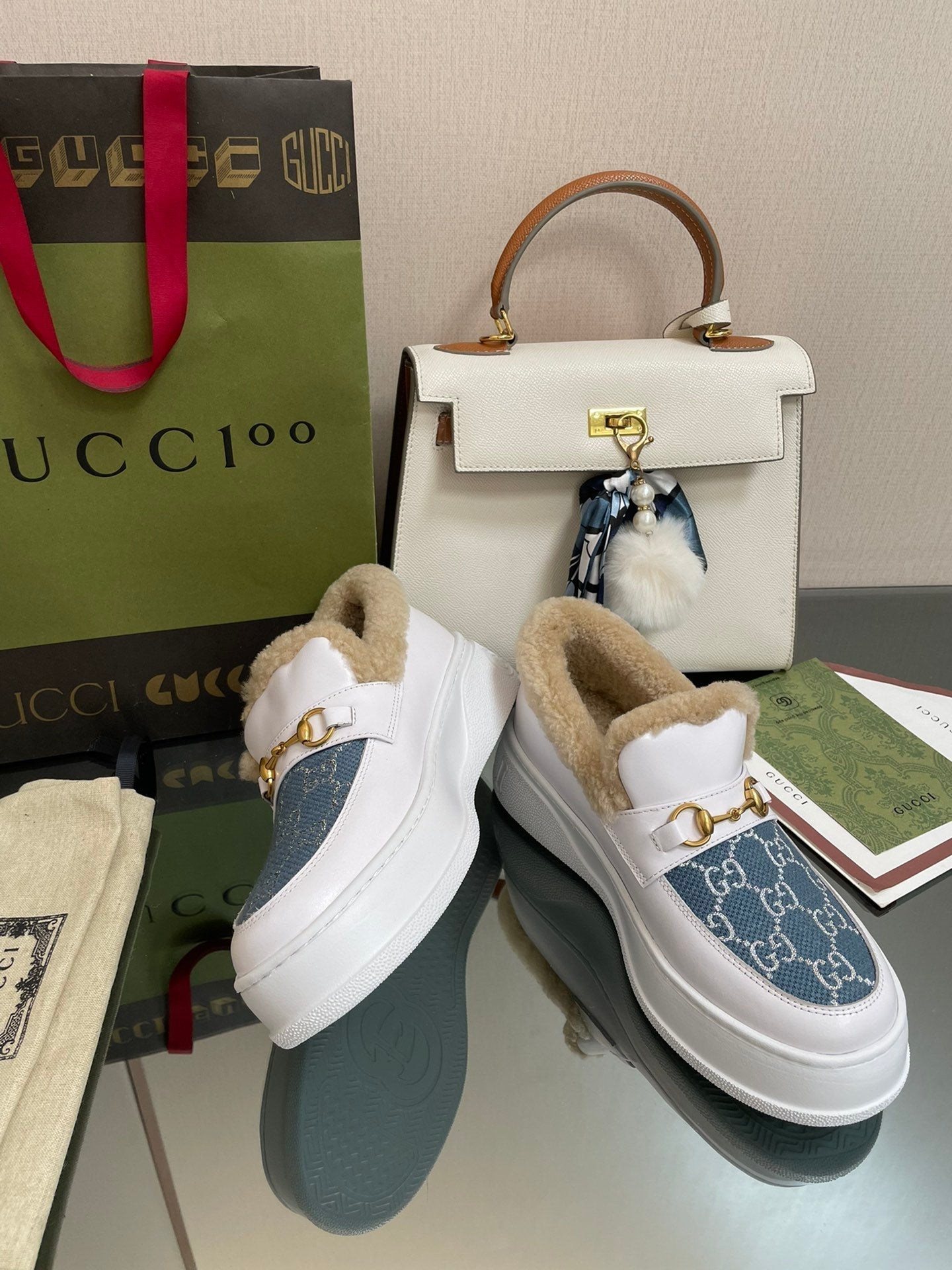 GUCCI LOAFER IN BLUE JACQUARD MIX WHITE CALFSKIN WITH BEIGE WOOL LINING