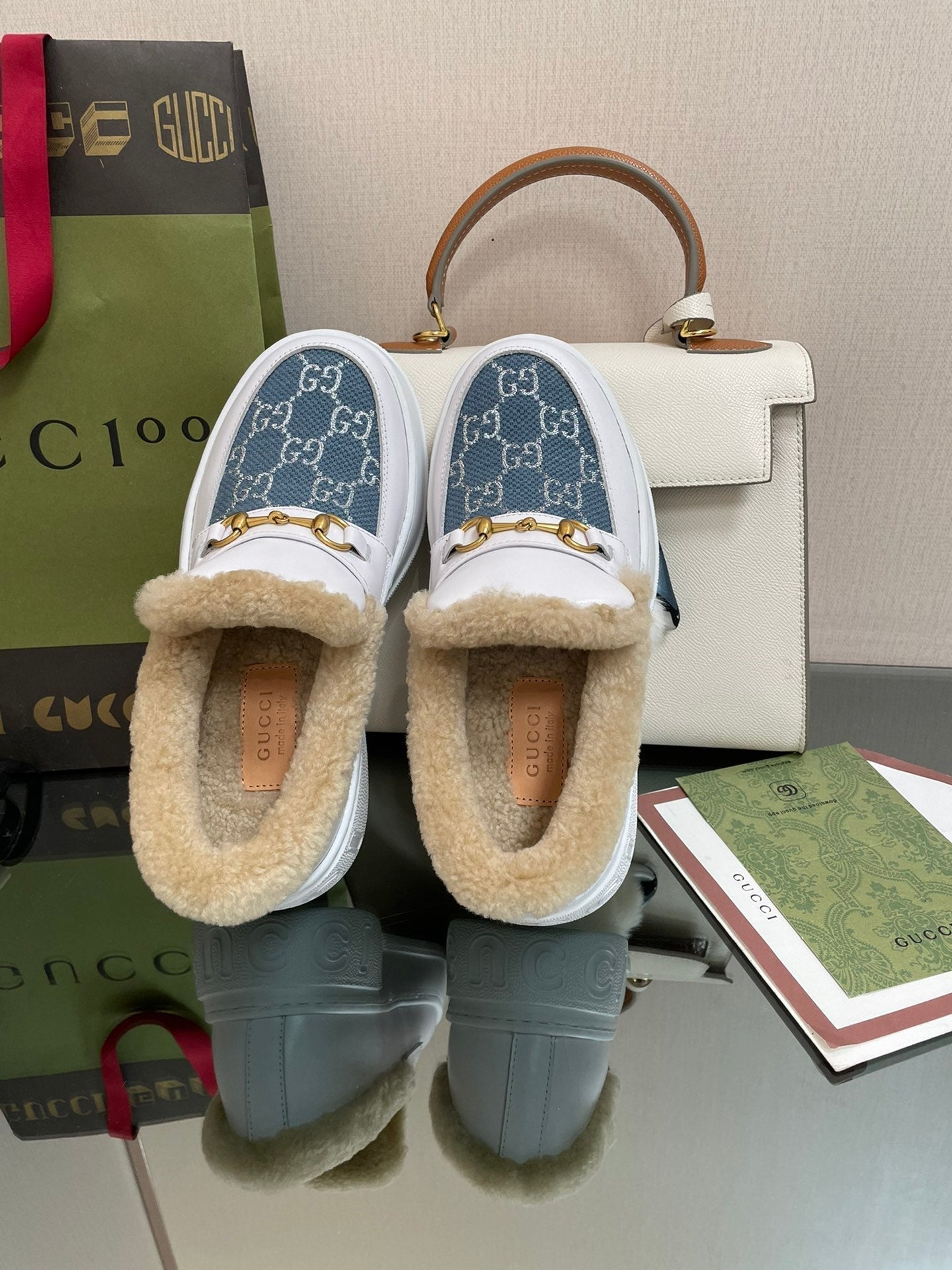 GUCCI LOAFER IN BLUE JACQUARD MIX WHITE CALFSKIN WITH BEIGE WOOL LINING