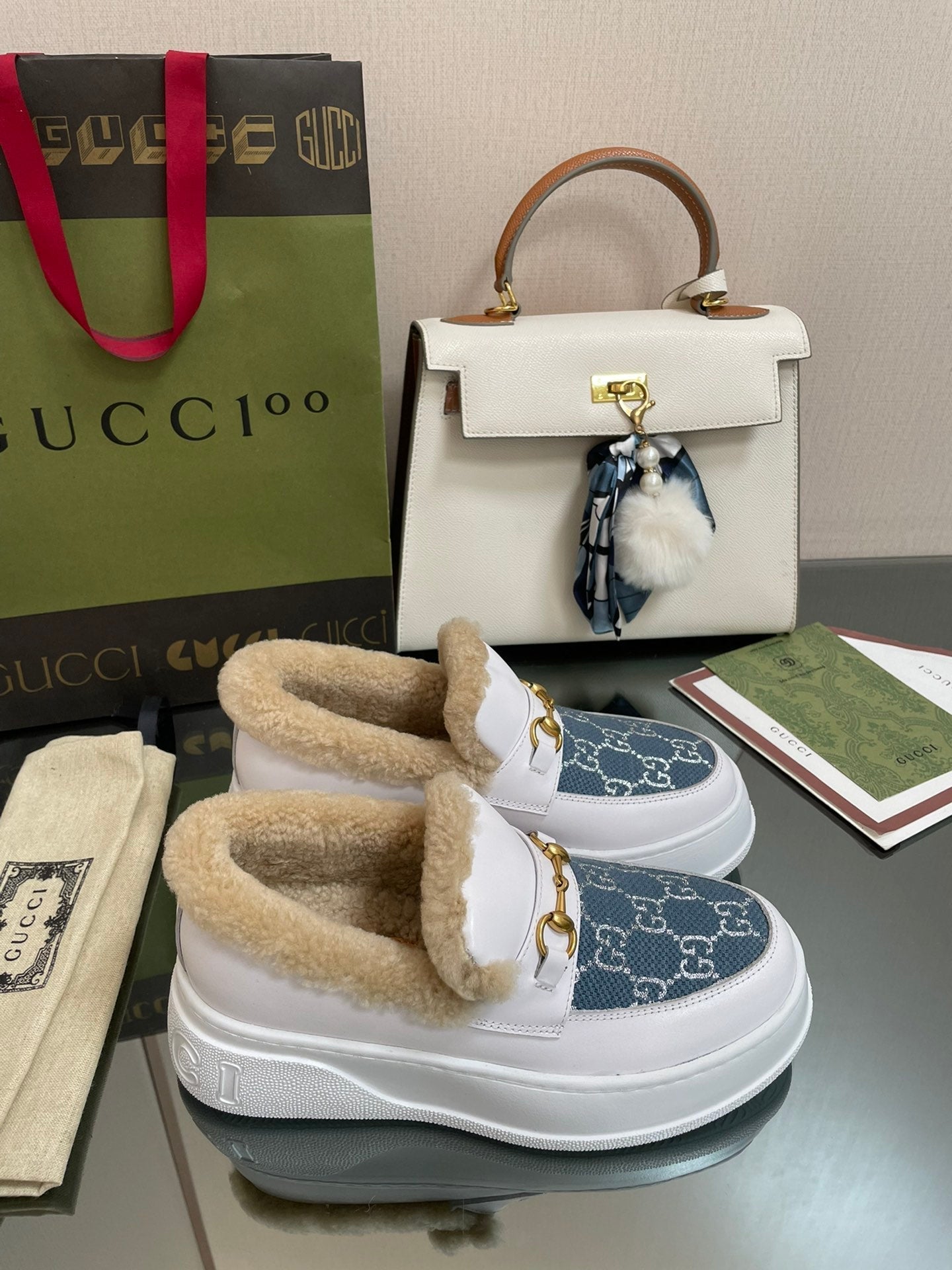 GUCCI LOAFER IN BLUE JACQUARD MIX WHITE CALFSKIN WITH BEIGE WOOL LINING
