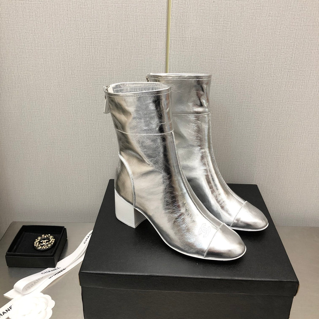 CHANEL BLOCK HEEL ANKLE BOOTS IN SILVER CALFSKIN