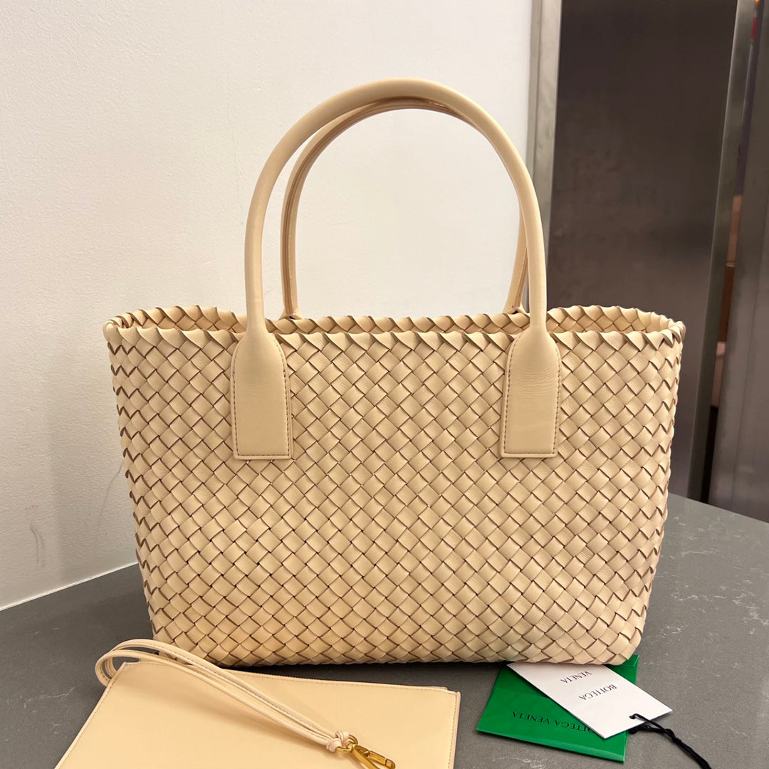 BOTTEGA VENETA SMALL CABAT 32 IN CREAM LAMBSKIN