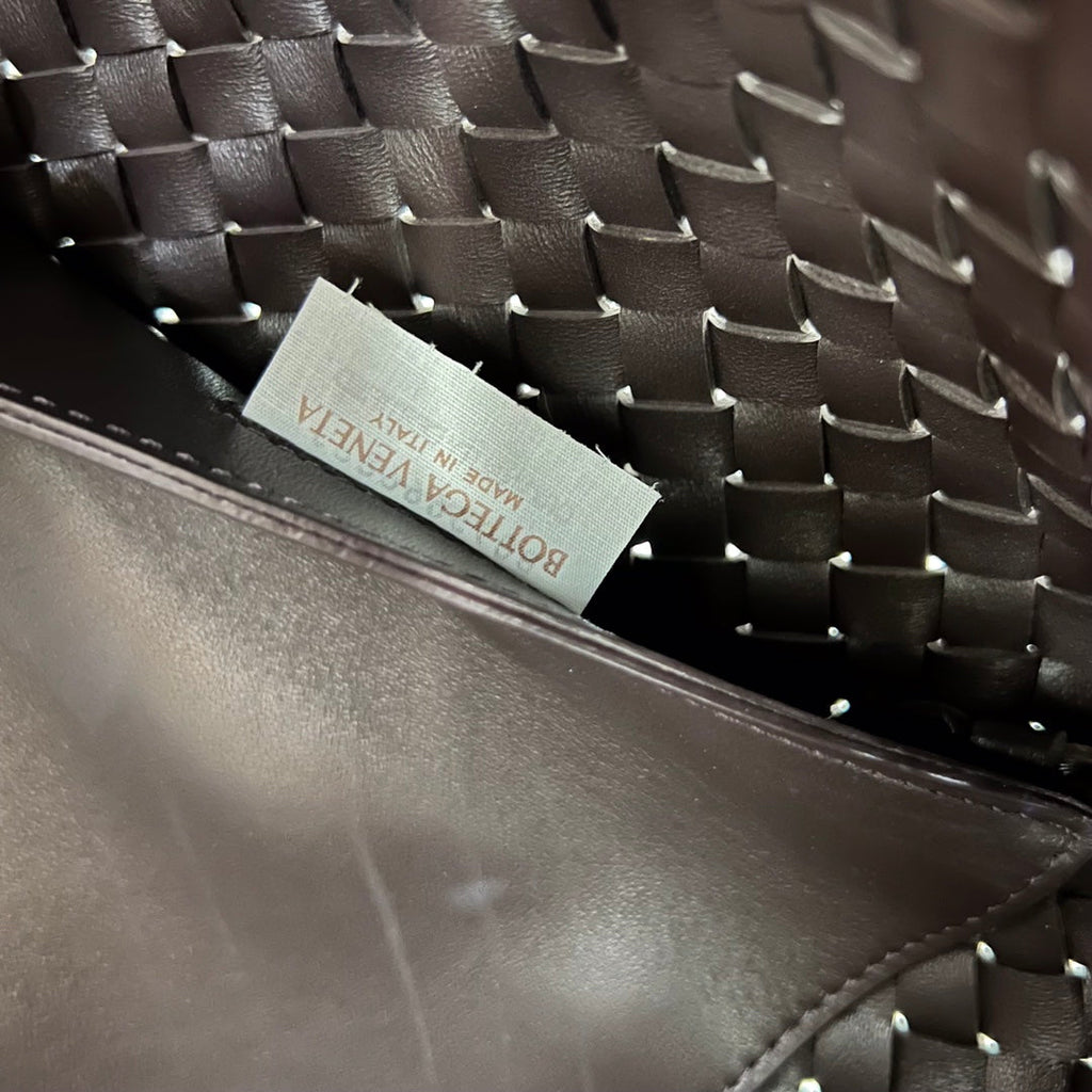 BOTTEGA VENETA SMALL CABAT 32 IN HICKORY BROWN LAMBSKIN