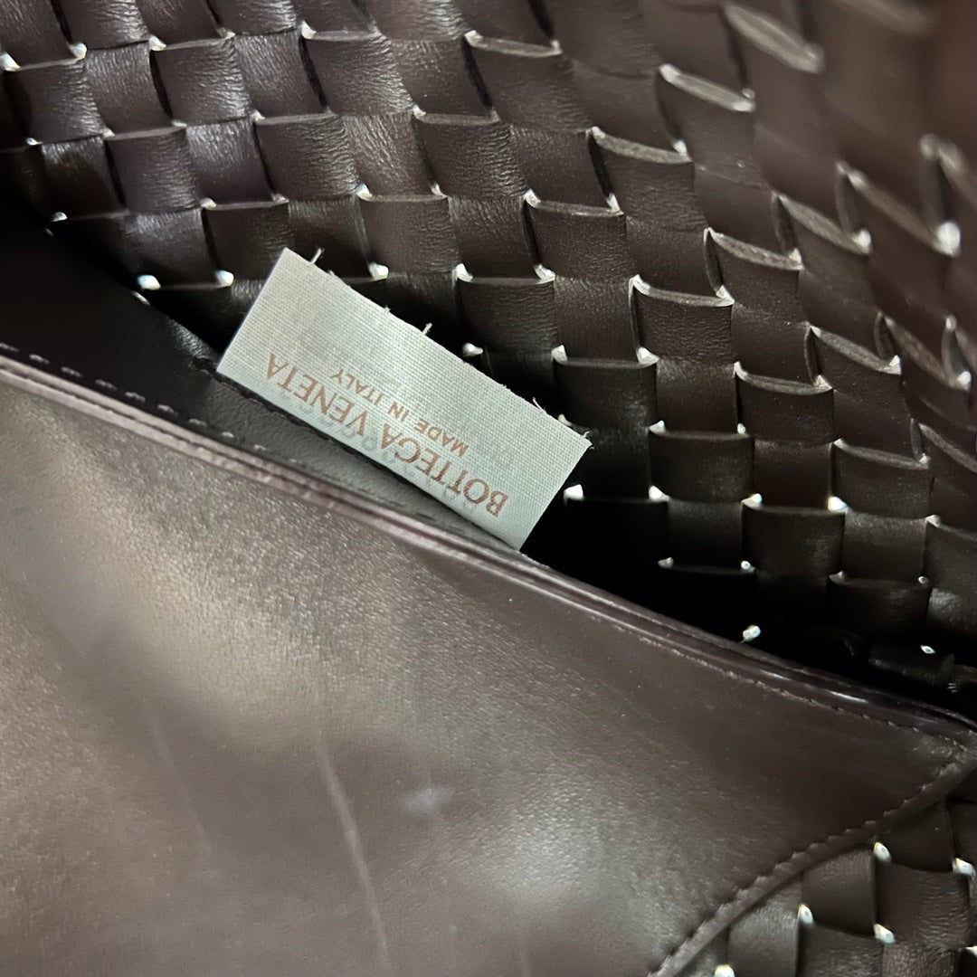 BOTTEGA VENETA SMALL CABAT 32 IN HICKORY BROWN LAMBSKIN