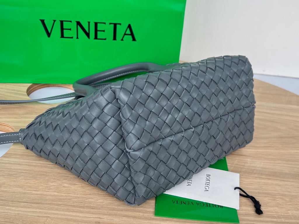 BOTTEGA VENETA MINI CABAT 20 IN ONYX BLACK LAMBSKIN