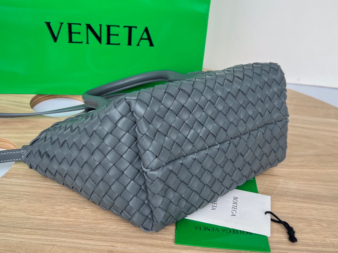 BOTTEGA VENETA MINI CABAT 20 IN ONYX BLACK LAMBSKIN
