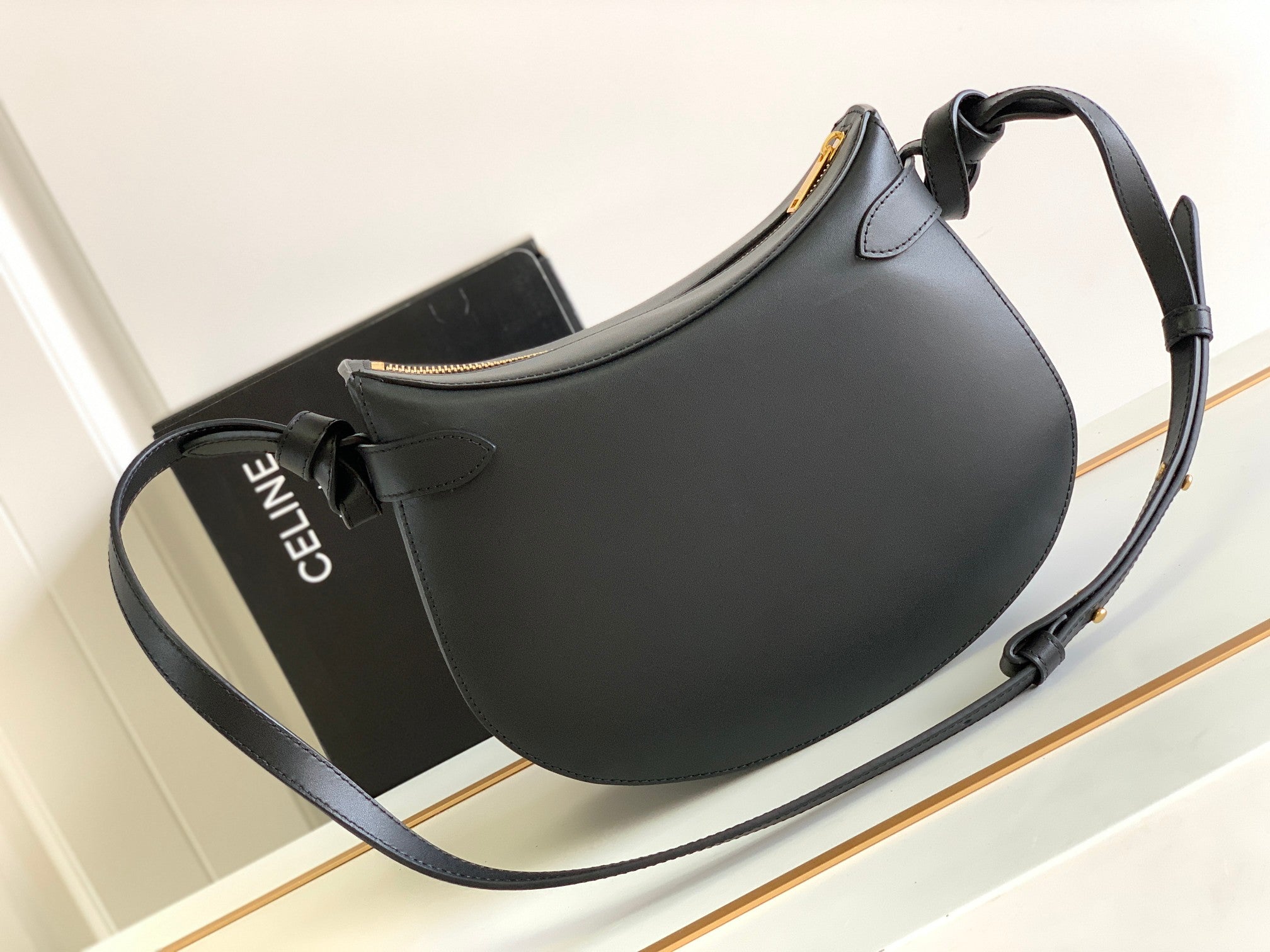 CELINE TRIOMPHE CLASSIC 25 BLACK CALFSKIN
