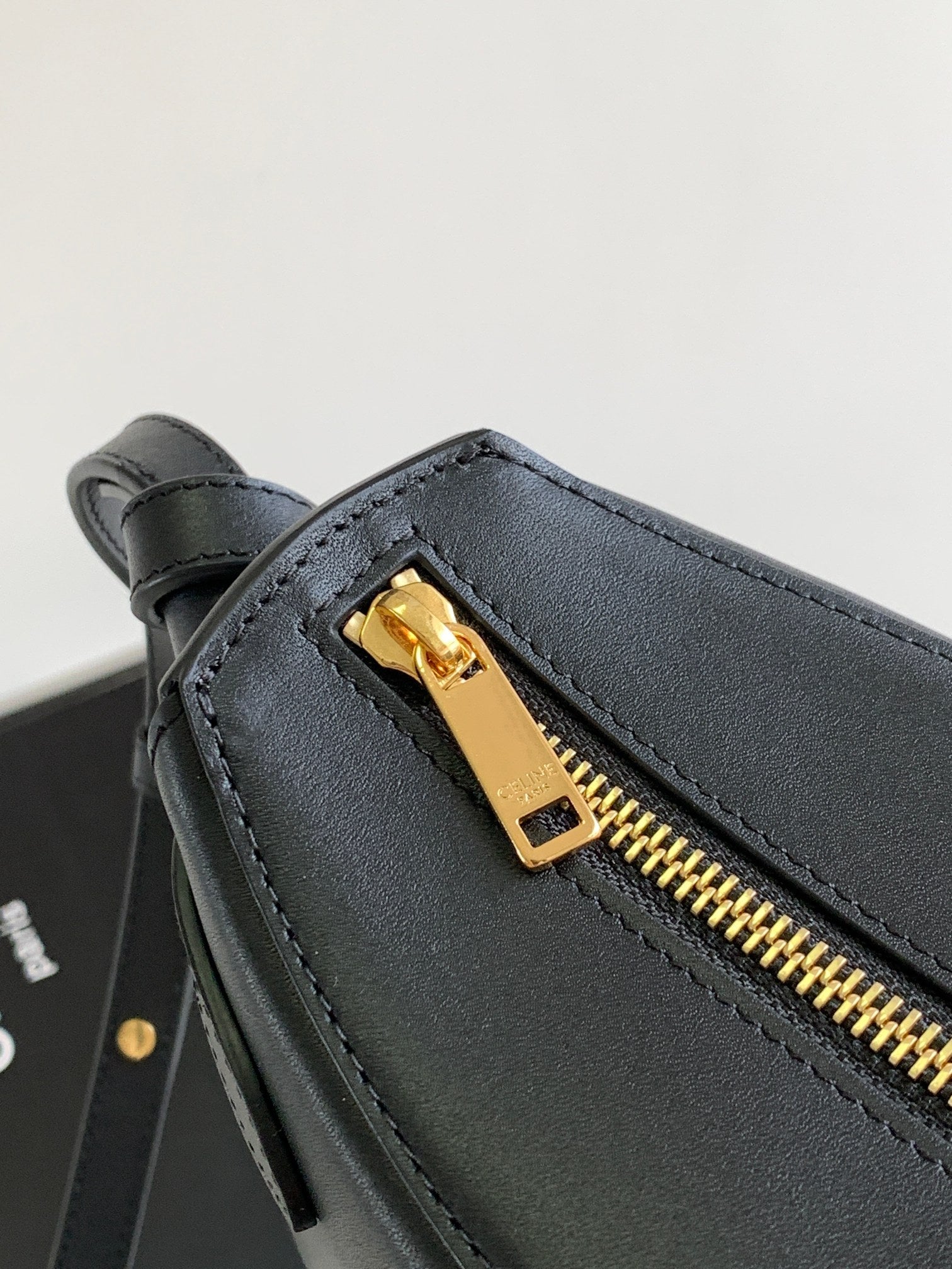CELINE TRIOMPHE CLASSIC 25 BLACK CALFSKIN