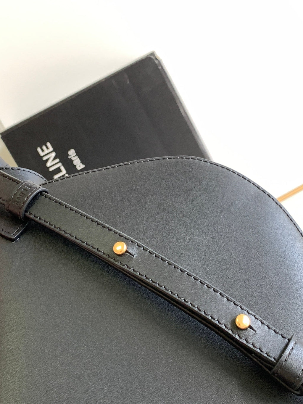 CELINE TRIOMPHE CLASSIC 25 BLACK CALFSKIN