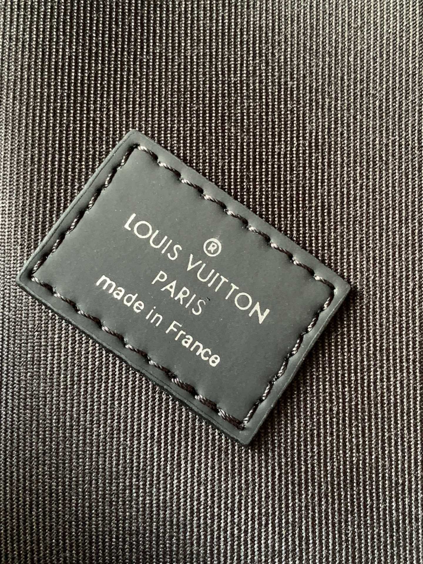 LOUIS VUITTON DISCOVERY PM BACKPACK 40 IN BLACK MONOGRAM ECLIPSE CANVAS AND CALFSKIN