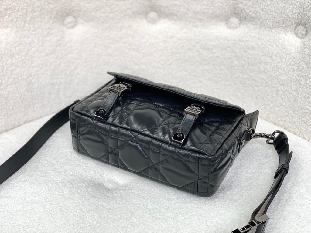 DIOR SMALL CAMP BAG 23 IN BLACK CALFSKIN