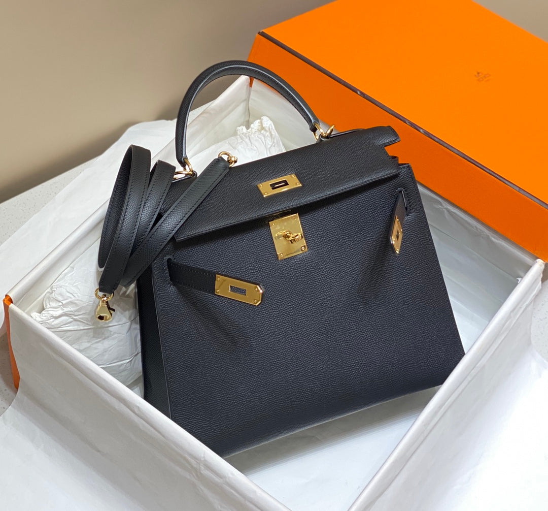 HERMES KELLY 28CM IN NOIR EPSOM CALFSKIN GOLD HARDWARE