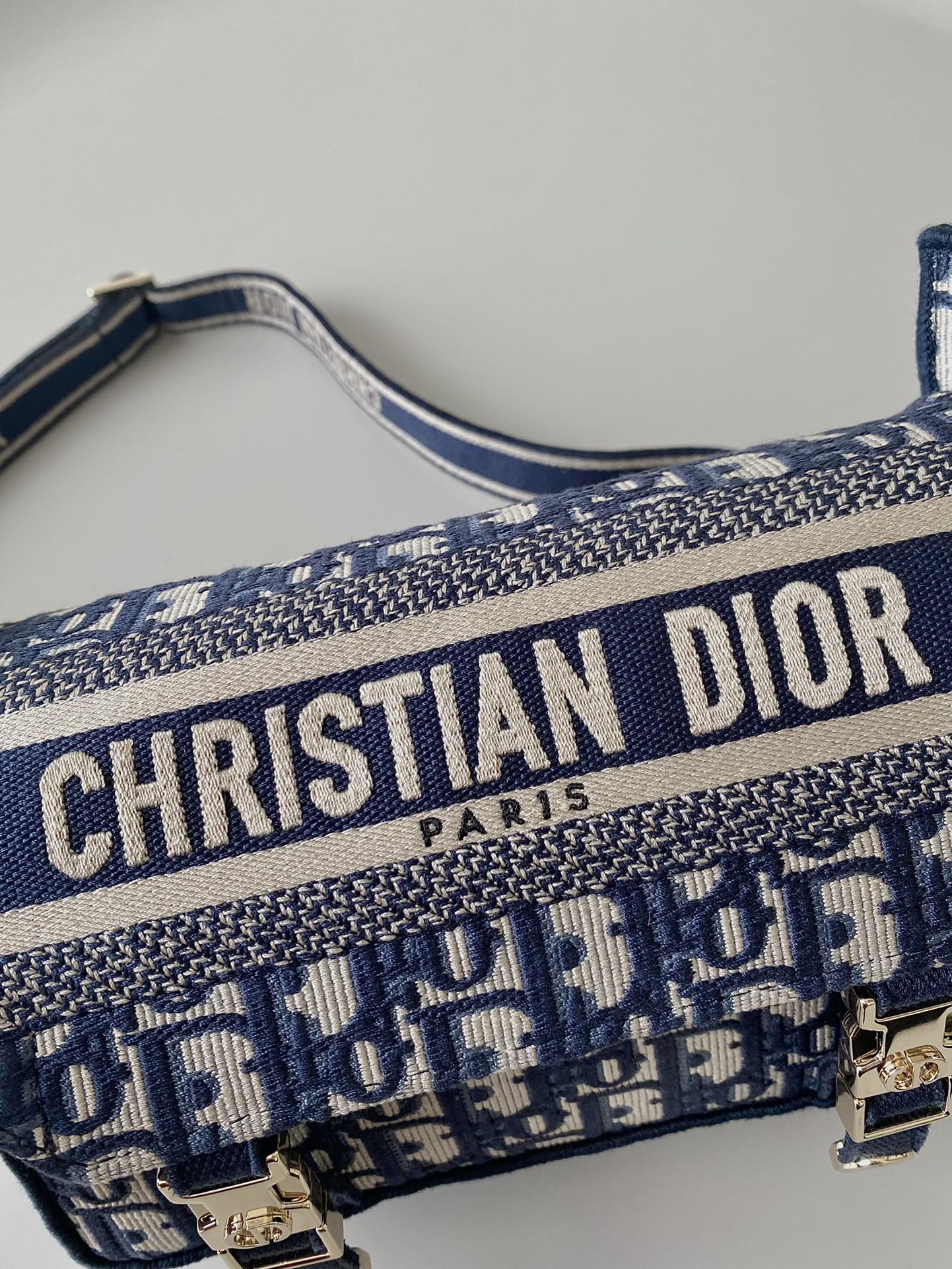 DIOR SMALL CAMP BAG 23 OBLIQUE BLUE EMBROIDERY