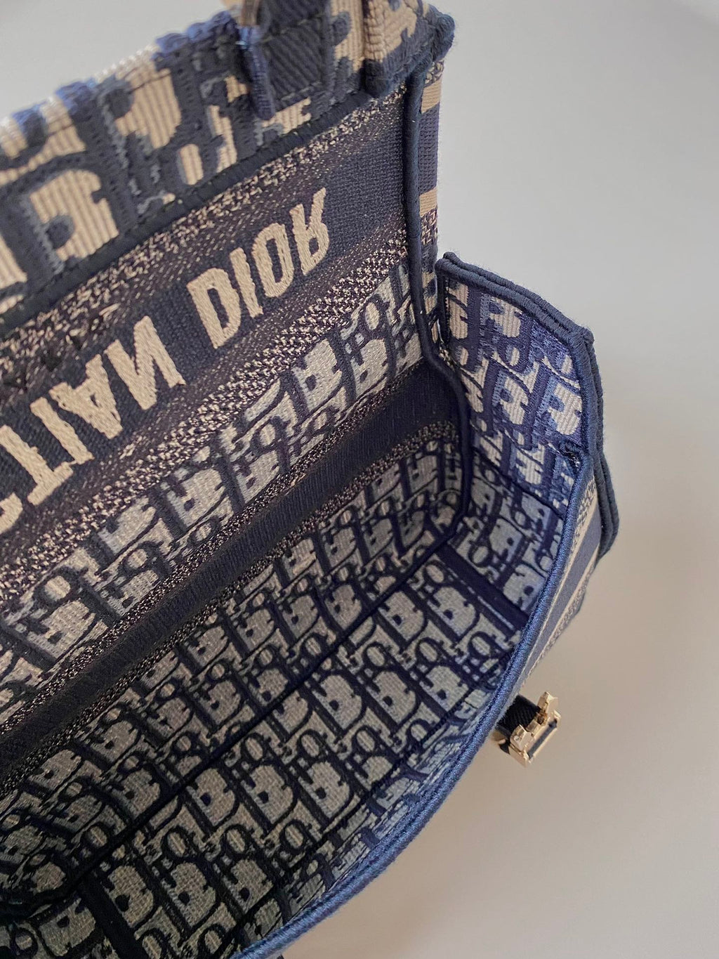 DIOR SMALL CAMP BAG 23 OBLIQUE BLUE EMBROIDERY