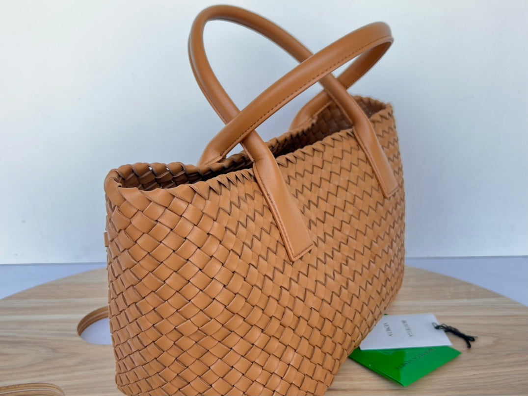 BOTTEGA VENETA SMALL CABAT 32 IN BRONZE BROWN LAMBSKIN