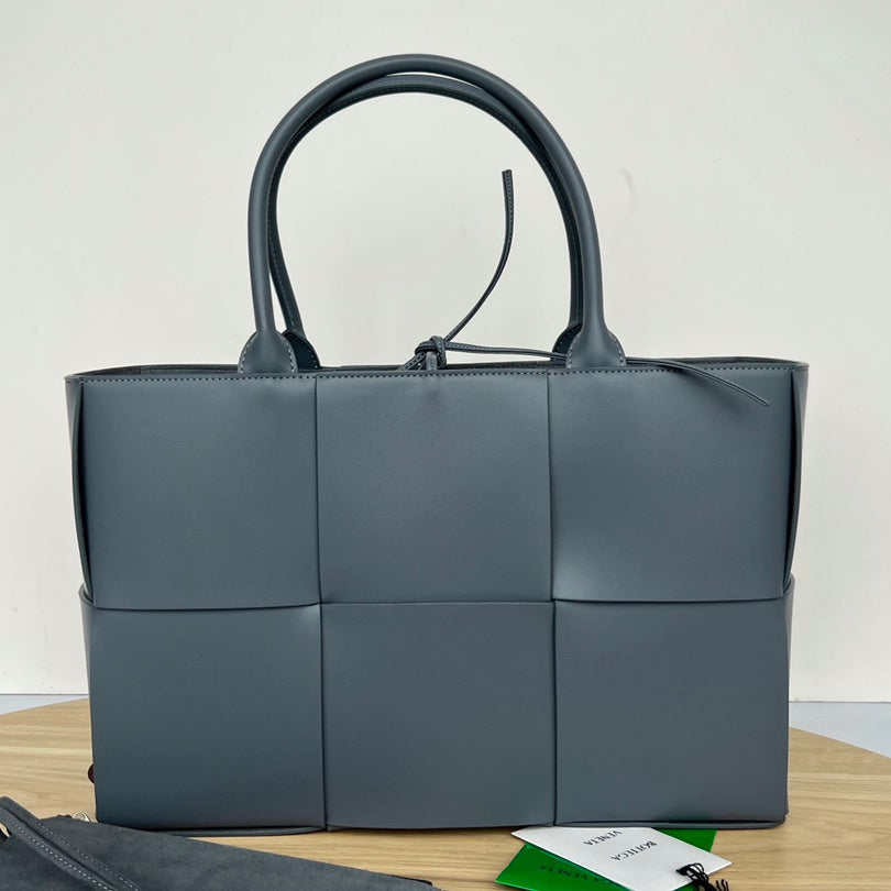 BOTTEGA VENETA ARCO TOTE 36 IN TROUT GRAY CALFSKIN