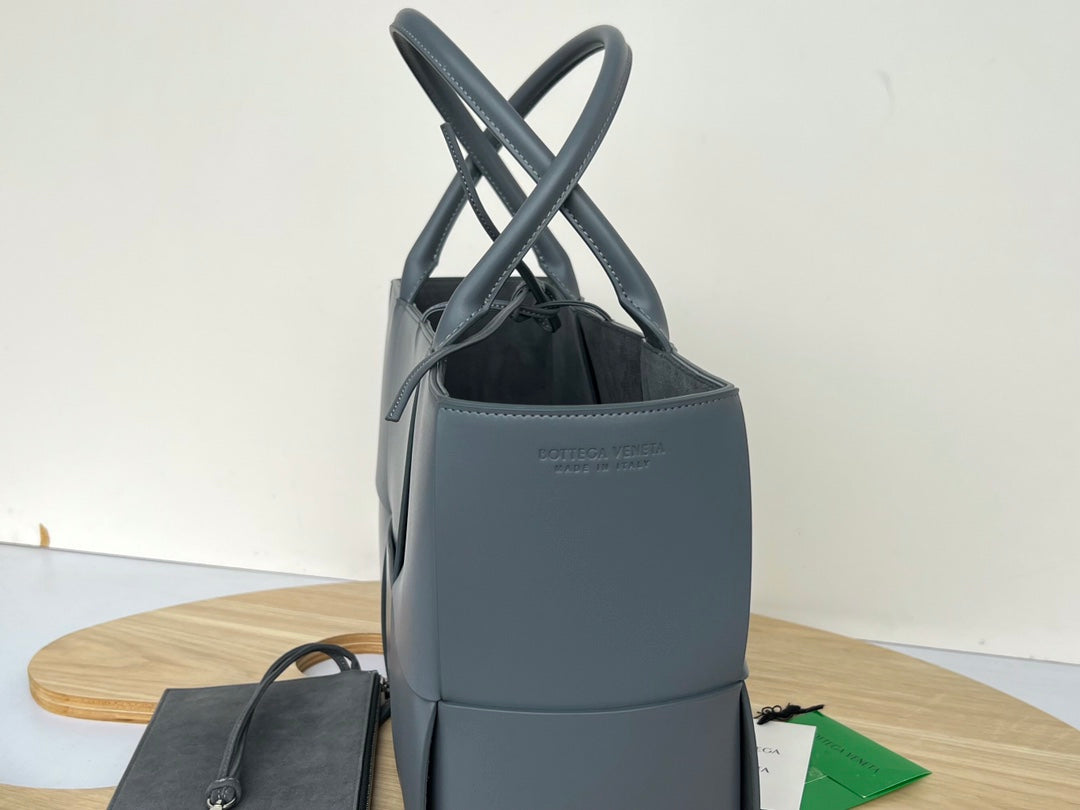 BOTTEGA VENETA ARCO TOTE 36 IN TROUT GRAY CALFSKIN
