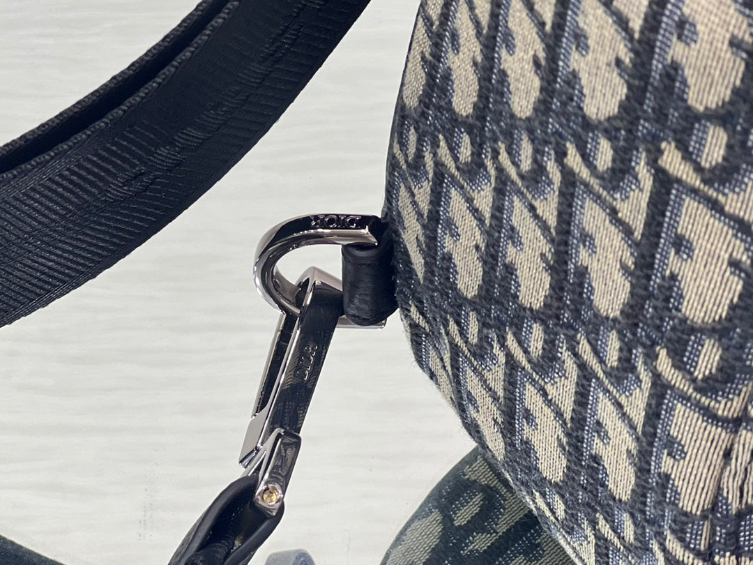 DIOR GALLOP SLING BAG 27 IN BEIGE MIX BLACK OBLIQUE JACQUARD AND CALFSKIN